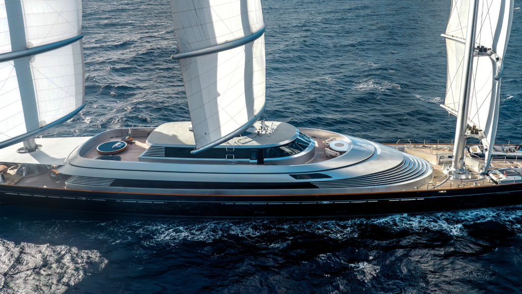 Jumeirah Maltese Falcon_Drone Shot_Aerial View_Falcon_Exterior_Top Deck